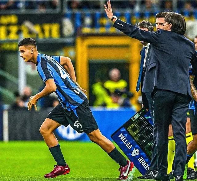 包含国际比赛日体能课后,国际米兰调整名单备战法甲,媒体盛赞,细节决定成败的词条 包含国际比赛日体能课后,国际米兰调整名单备战法甲,媒体盛赞,细节决定成败的词条