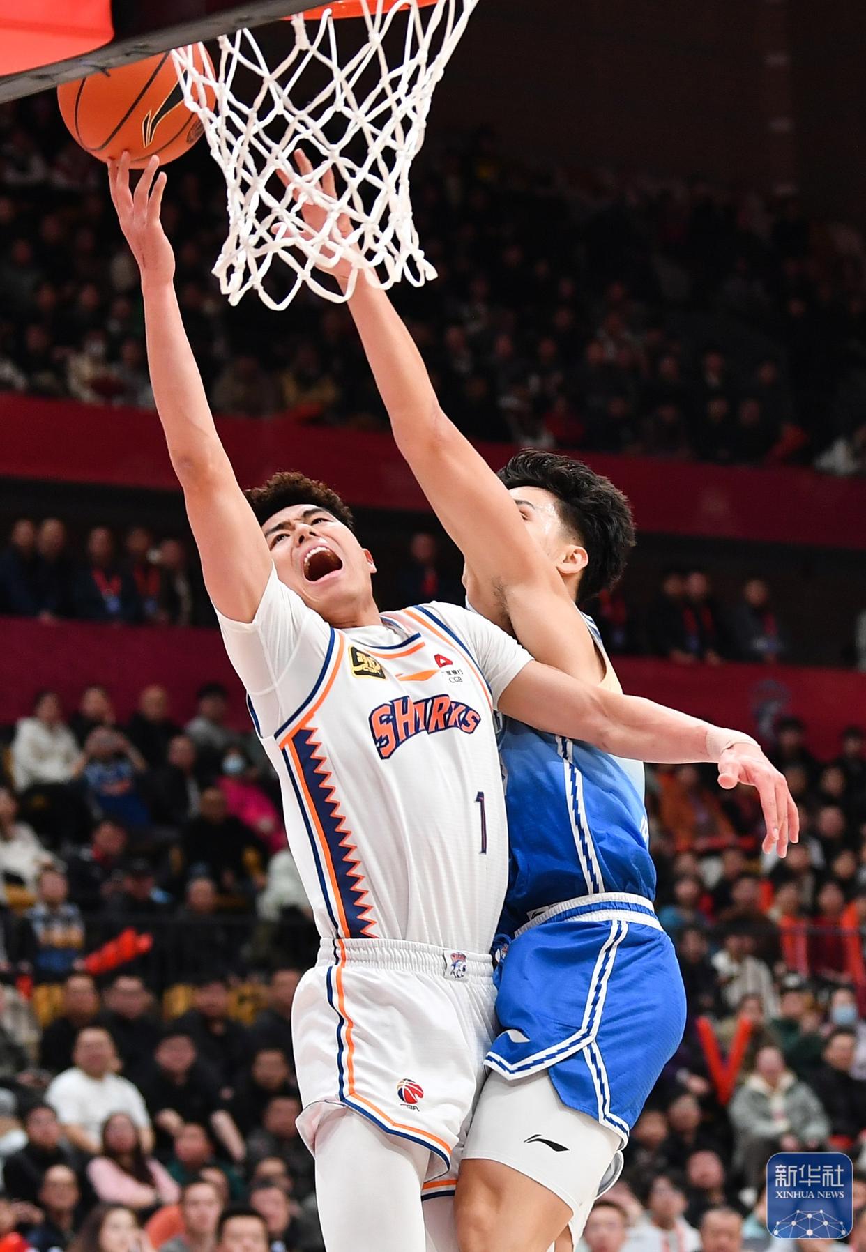 包含赛前上海久事备战NBA总决赛，绝杀压哨细节曝光，话题不断，年轻球员得到机会的词条