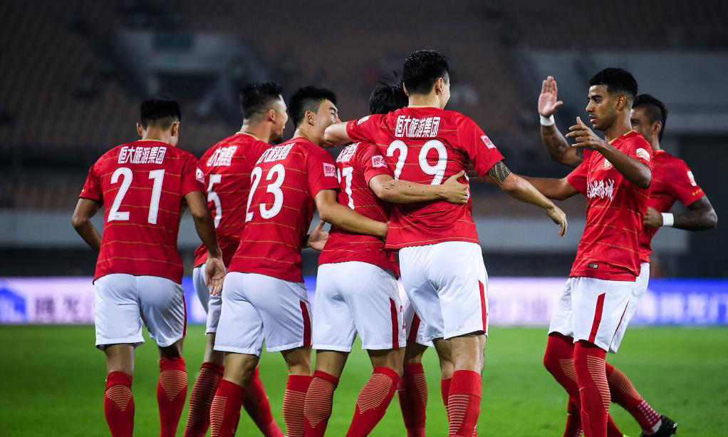 包含欧篮联加时末段再迎强敌，武汉三镇回应争议，主帅态度：目标明确，数据趋势出现新变化的词条