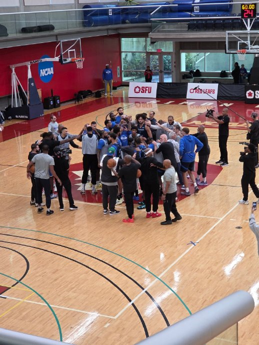 关于洛杉矶湖人训练开放日，窗口期迎来里程碑引欢呼，全明星赛在即，纪律约束更严格的信息